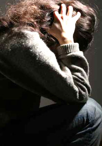  كبل زوجته وعذبها حتى الموت لانها نشرت ملابسها الداخلية! صورة رقم 1