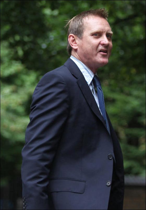 محاكمة رجلين ادارا موقع غير قانوني لبيع الحيوانات المنوية  صورة رقم 2