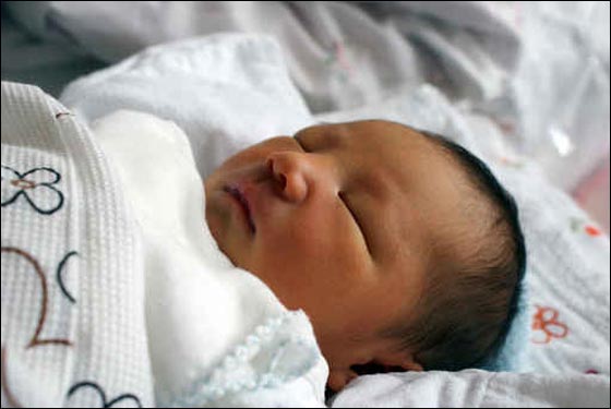 اوكرانية تقتل أطفالها الأربعة وتضع أشلاءهم في اكياس القمامة!! صورة رقم 1