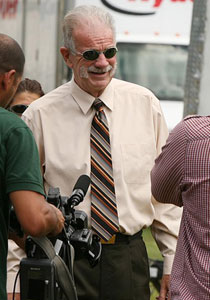 ثمن حماية الداعي بإحراق القرآن.. 180 ألف دولار!!  صورة رقم 1