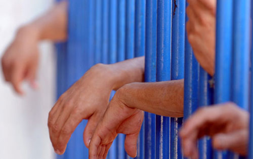 السجناء في أكبر سجون البرغواي يصورون فيلما اباحيا للأطفال! صورة رقم 2 السجناء في أكبر سجون البرغواي يصورون فيلما اباحيا للأطفال! صورة رقم 2