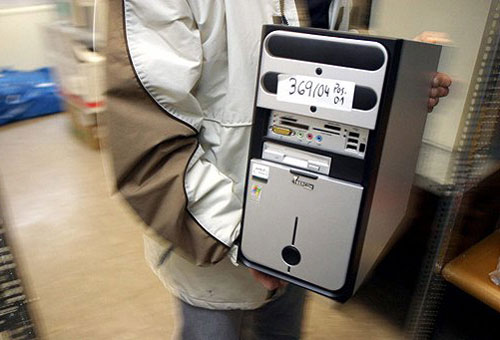 السجناء في أكبر سجون البرغواي يصورون فيلما اباحيا للأطفال! صورة رقم 3 السجناء في أكبر سجون البرغواي يصورون فيلما اباحيا للأطفال! صورة رقم 3