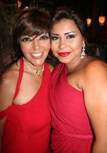 شيرين تنفي توقف نشاطها الفني بظهورها في حفلات الزفاف! صورة رقم 1 شيرين تنفي توقف نشاطها الفني بظهورها في حفلات الزفاف! صورة رقم 1