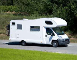 القبض على مسنان الحقا الخراب بإطارات الكرفانات والسيارات! صورة رقم 1 القبض على مسنان الحقا الخراب بإطارات الكرفانات والسيارات! صورة رقم 1