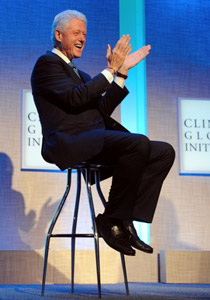 بيل كلينتون يحصل على 291 تعهد لمعالجة المحن العالمية!!        صورة رقم 1