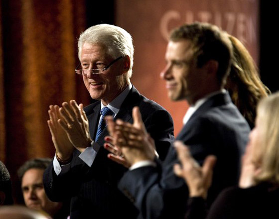 بيل كلينتون يحصل على 291 تعهد لمعالجة المحن العالمية!!        صورة رقم 17