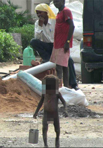 عمال بناء لا يتجاوزون السابعة من عمرهم في الهند!        صورة رقم 1