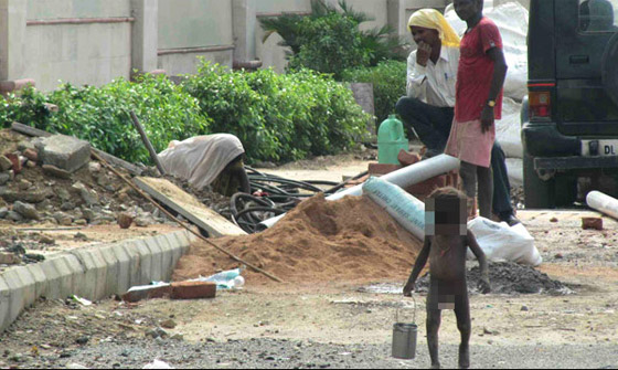 عمال بناء لا يتجاوزون السابعة من عمرهم في الهند!        صورة رقم 4