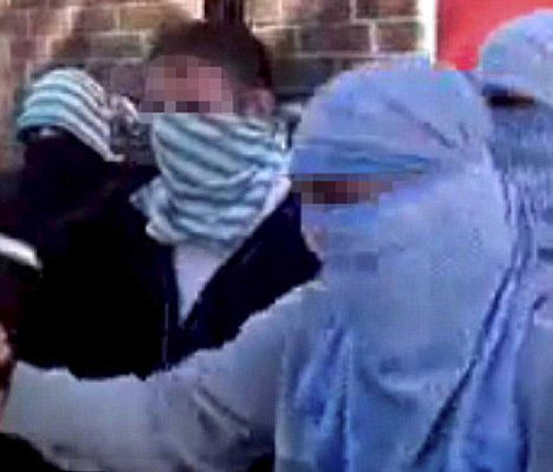 اعتقال ستة رجال صوروا انفسهم وهم يحرقون القرآن!!        صورة رقم 2