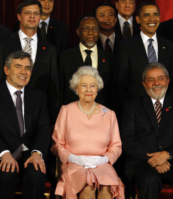 الحكومة البريطانية ترفض طلب ملكة البلاد في تدفئة القصور!  صورة رقم 6