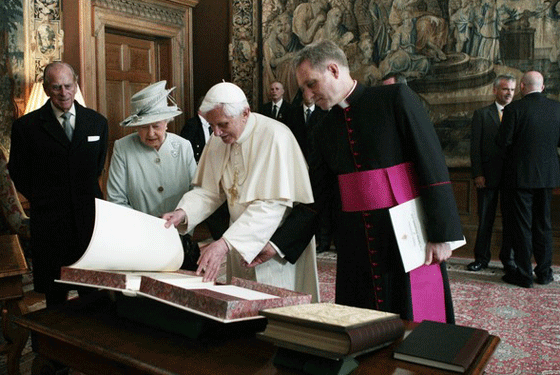 الحكومة البريطانية ترفض طلب ملكة البلاد في تدفئة القصور!  صورة رقم 4