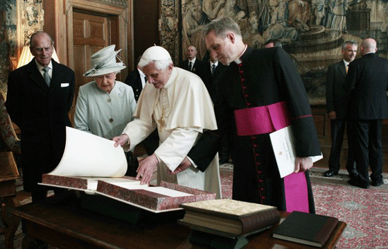 الحكومة البريطانية ترفض طلب ملكة البلاد في تدفئة القصور!  صورة رقم 10