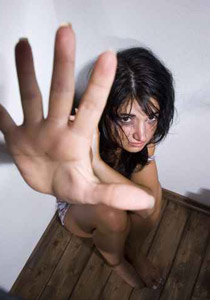 أشهر أساليب العنف ضد المرأة الصفع واللكم وآخرها العصا! صورة رقم 2