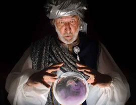 مشعوذ يطالب قاضٍ باصدار احكام لصالحه.. أو يحوله لمجنون!! صورة رقم 1