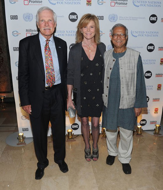 بعد نوبل.. محمد يونس يحمل ميدالية ذهبية من الكونغرس  صورة رقم 6