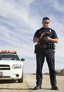 تغريم شرطي بـ7200 يورو بسبب مخالفة 