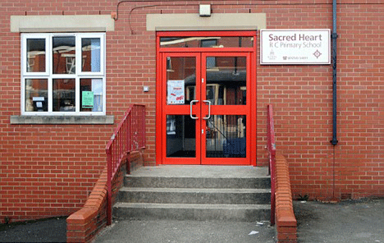 مدرسة للروم الكاثوليك تتحول للإسلام بـ 97% طالب مسلم!  صورة رقم 2