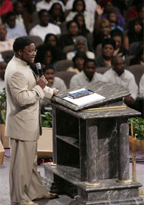 بعد الشكوى النوعية الرابعة ضده.. قس جورجيا: سأحارب التهم صورة رقم 2 بعد الشكوى النوعية الرابعة ضده.. قس جورجيا: سأحارب التهم صورة رقم 2