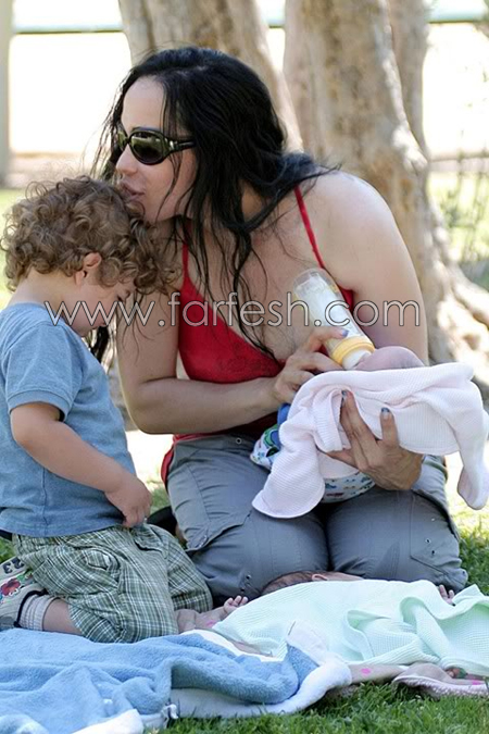 المطالبة بسحب رخصة الطبيب الذي زرع 14 جنينا في رحم أم الثمانية! صورة رقم 16 المطالبة بسحب رخصة الطبيب الذي زرع 14 جنينا في رحم أم الثمانية! صورة رقم 16