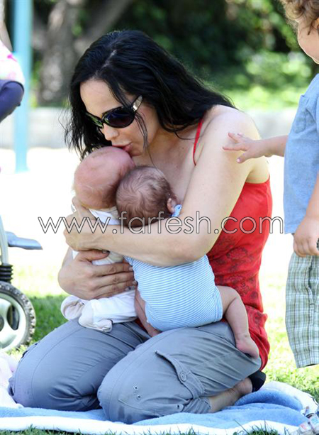 المطالبة بسحب رخصة الطبيب الذي زرع 14 جنينا في رحم أم الثمانية! صورة رقم 17 المطالبة بسحب رخصة الطبيب الذي زرع 14 جنينا في رحم أم الثمانية! صورة رقم 17