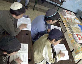 استدعاء ناظر اسرائيلي روى لطلابه قيام الدولة بعيون فلسطينية! صورة رقم 1 استدعاء ناظر اسرائيلي روى لطلابه قيام الدولة بعيون فلسطينية! صورة رقم 1