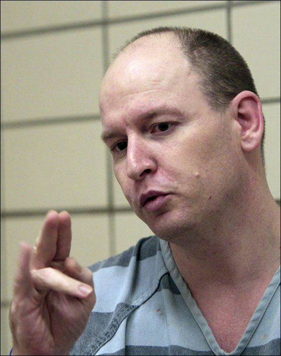 اصم سجن 20 عاما بتهمة الاعتداء على طفلة.. وهو بريء!  صورة رقم 2