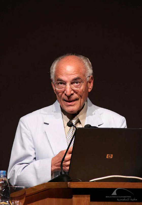 عالم الفضاء في وكالة 