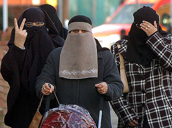 المساواة بين النوعين تدفع النساء للنشاط في القاعدة!!        صورة رقم 8