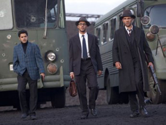 خارجون عن القانون يلقى تهديدات متطرفين بتفجير السينما  صورة رقم 3