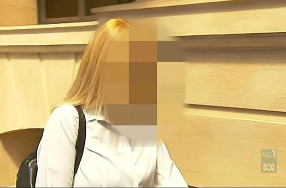 سجن استرالية جوعت اطفالها وأجبرتهم على التفيؤ إذا أكلوا!!! صورة رقم 2