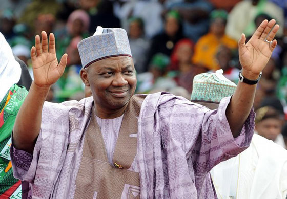 حظاً سعيداً أول رئيس دولة يستخدم الفيس بوك للانتخابات!  صورة رقم 5