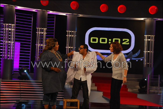 هيا ترقص وتقلّد شاكيرا والصيرفي يعاكسها بلطف! صورة رقم 2 هيا ترقص وتقلّد شاكيرا والصيرفي يعاكسها بلطف! صورة رقم 2