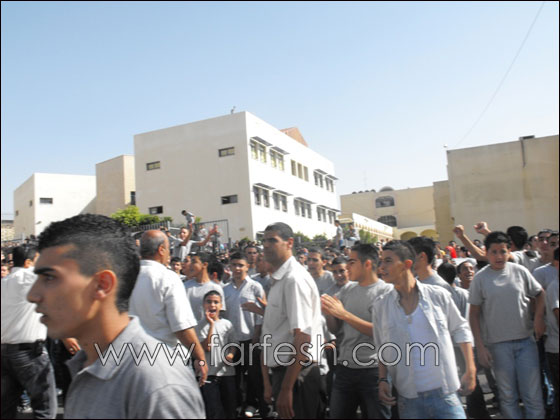 عين ماهل: مواجهات الأمس تزيدنا إصرارا على رفض المديرة  صورة رقم 8