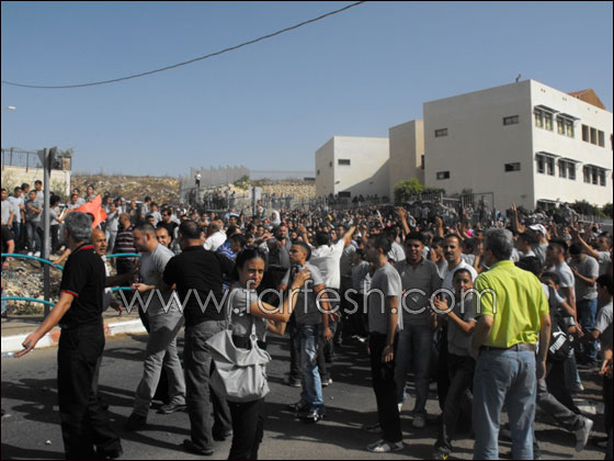 عين ماهل: مواجهات الأمس تزيدنا إصرارا على رفض المديرة  صورة رقم 3