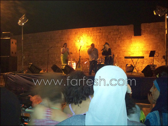 المئات يشاركون في فعاليات منصة الفن العربي في عكا  صورة رقم 7