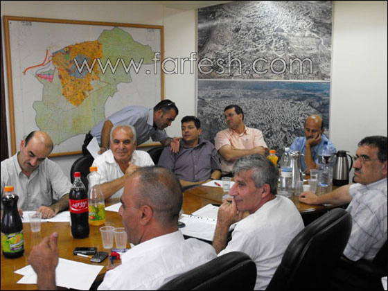 اجتماع طارئ في عين ماهل وانتظام الدراسة فيها اليوم  صورة رقم 18