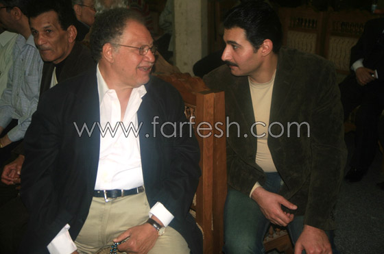 مسلسلات اون لاين يلتقط ضحكات النجوم في عزاء المشاهير صورة رقم 6 مسلسلات اون لاين يلتقط ضحكات النجوم في عزاء المشاهير صورة رقم 6