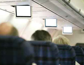 الركاب يتفاجأون بعرض فيلم ساخن على متن طائرة بحرينية! صورة رقم 1 الركاب يتفاجأون بعرض فيلم ساخن على متن طائرة بحرينية! صورة رقم 1