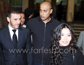 مسلسلات اون لاين يلتقط ضحكات النجوم في عزاء المشاهير صورة رقم 1 مسلسلات اون لاين يلتقط ضحكات النجوم في عزاء المشاهير صورة رقم 1