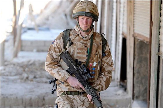 اختطاف الأمير هاري أثناء مهمة عسكرية في افغانستان وأسره!  صورة رقم 8