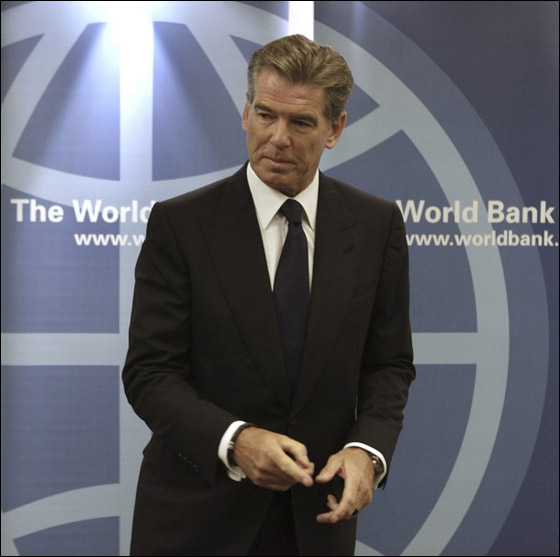 آن هيثواي تساعد البنك الدولي لجمع التبرعات! صورة رقم 11 آن هيثواي تساعد البنك الدولي لجمع التبرعات! صورة رقم 11