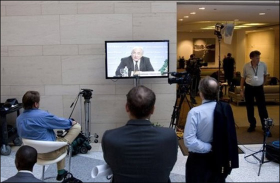 آن هيثواي تساعد البنك الدولي لجمع التبرعات! صورة رقم 5 آن هيثواي تساعد البنك الدولي لجمع التبرعات! صورة رقم 5