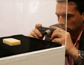 قطعة صابون استخلصت من جسم رئيس الوزراء الايطالي!  صورة رقم 1