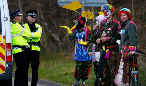 مهرجو بريطانيا يحتجون على وصفهم بالـ