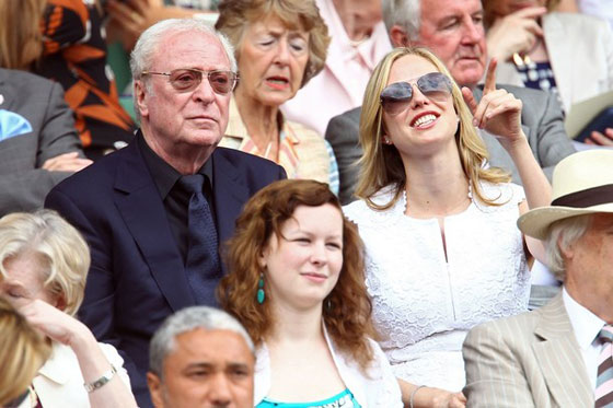 مايكل كين يعترف: أقنعت أحد الأطباء بقتل والدي.. رحمة!  صورة رقم 1