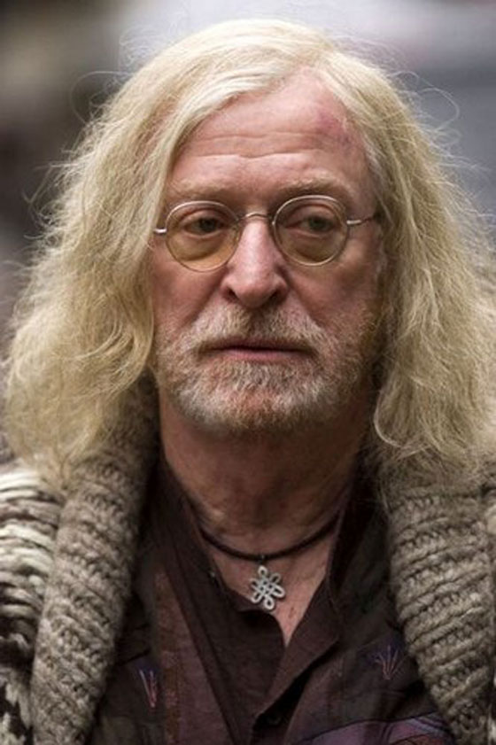 مايكل كين يعترف: أقنعت أحد الأطباء بقتل والدي.. رحمة!  صورة رقم 8