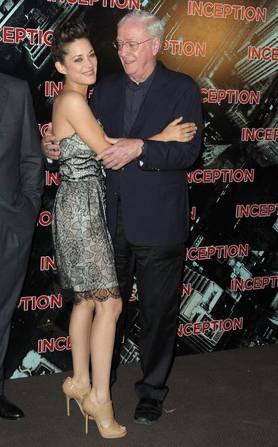 مايكل كين يعترف: أقنعت أحد الأطباء بقتل والدي.. رحمة!  صورة رقم 11