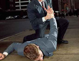 الكويت: تأخر في توصيل الاثاث.. فتكسر انفه!! صورة رقم 1 الكويت: تأخر في توصيل الاثاث.. فتكسر انفه!! صورة رقم 1