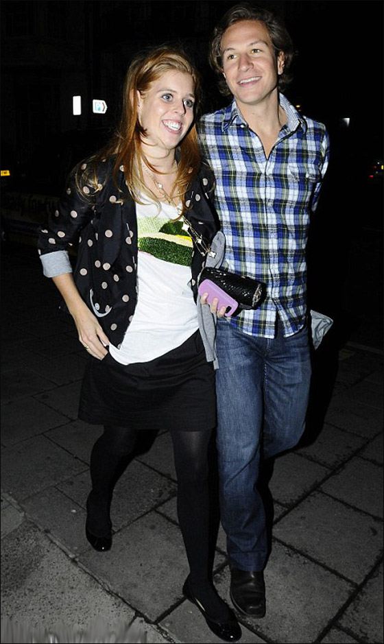 الأميرة بياتريس تبكي بحزن بعد تحطم سيارتها!! صورة رقم 4 الأميرة بياتريس تبكي بحزن بعد تحطم سيارتها!! صورة رقم 4