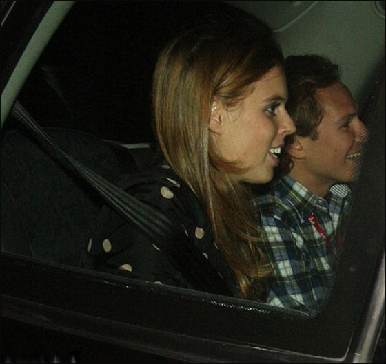 الأميرة بياتريس تبكي بحزن بعد تحطم سيارتها!! صورة رقم 7 الأميرة بياتريس تبكي بحزن بعد تحطم سيارتها!! صورة رقم 7